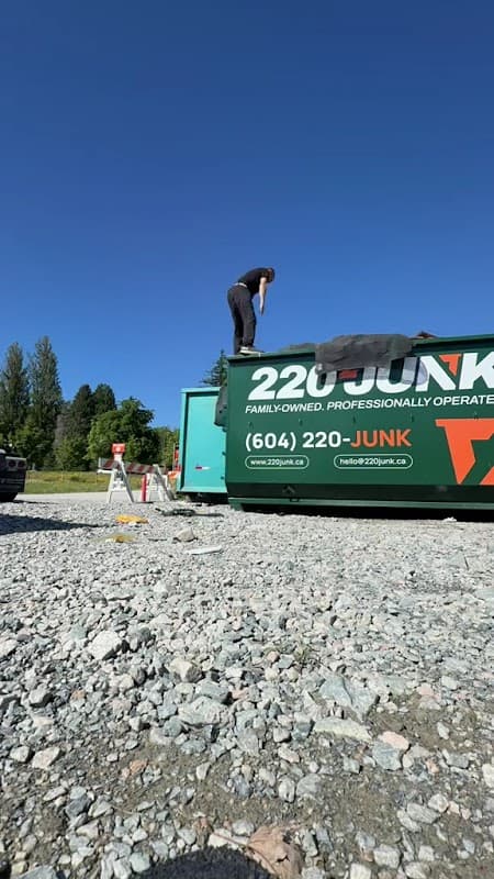 220-JUNK REMOVAL photo 2