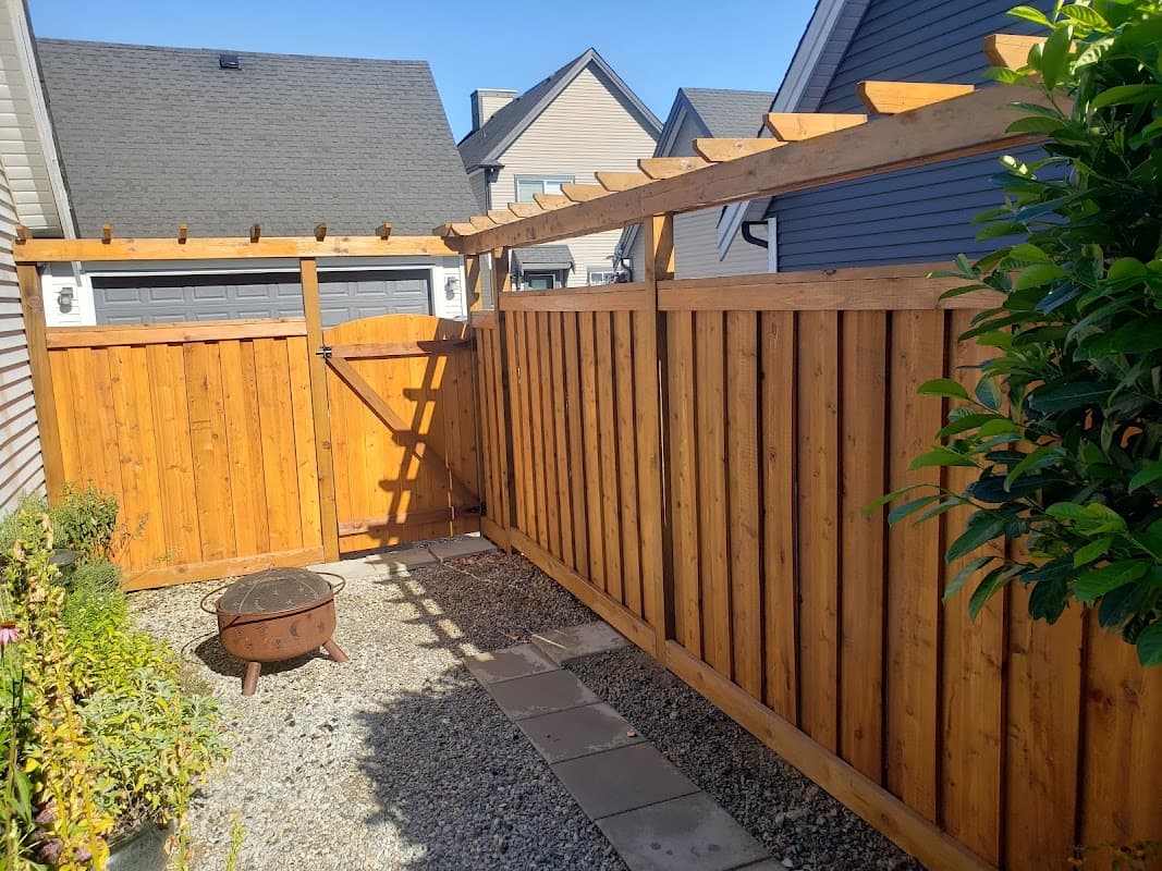 5 STAR Fence + Stain photo 3