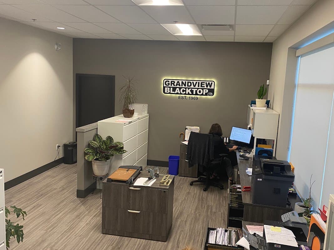 Grandview Blacktop Ltd photo 2