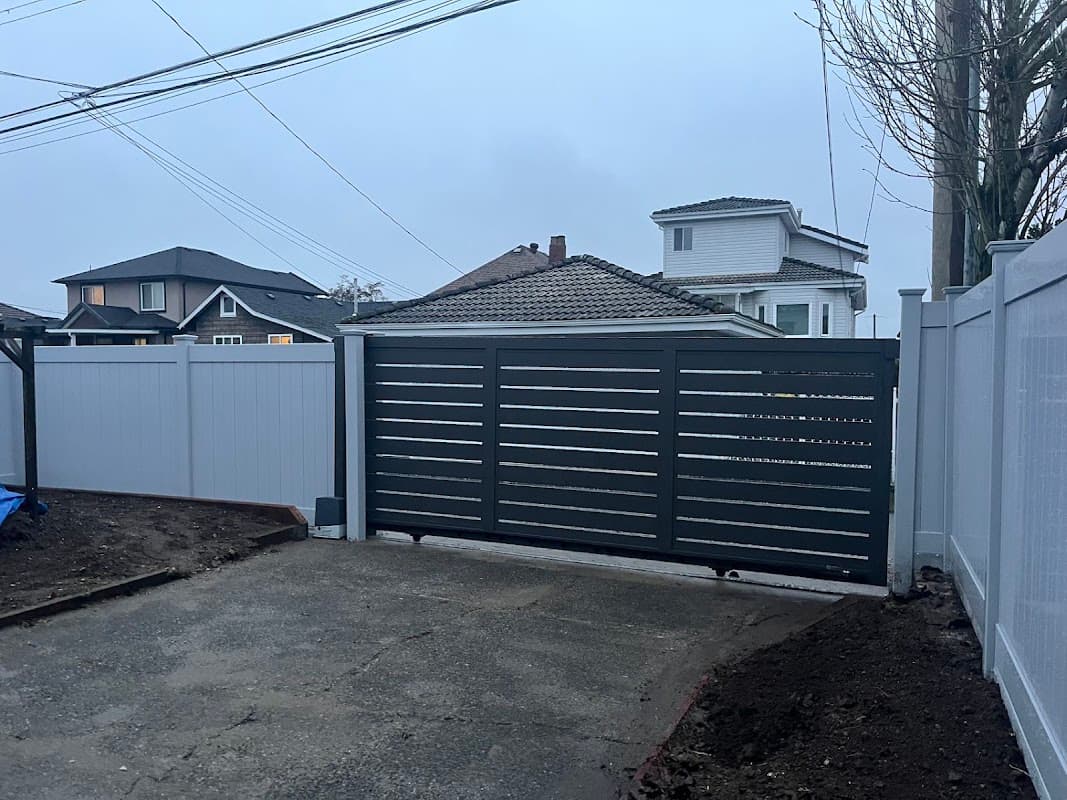 Great Vinyl Fencing Ltd. project photo