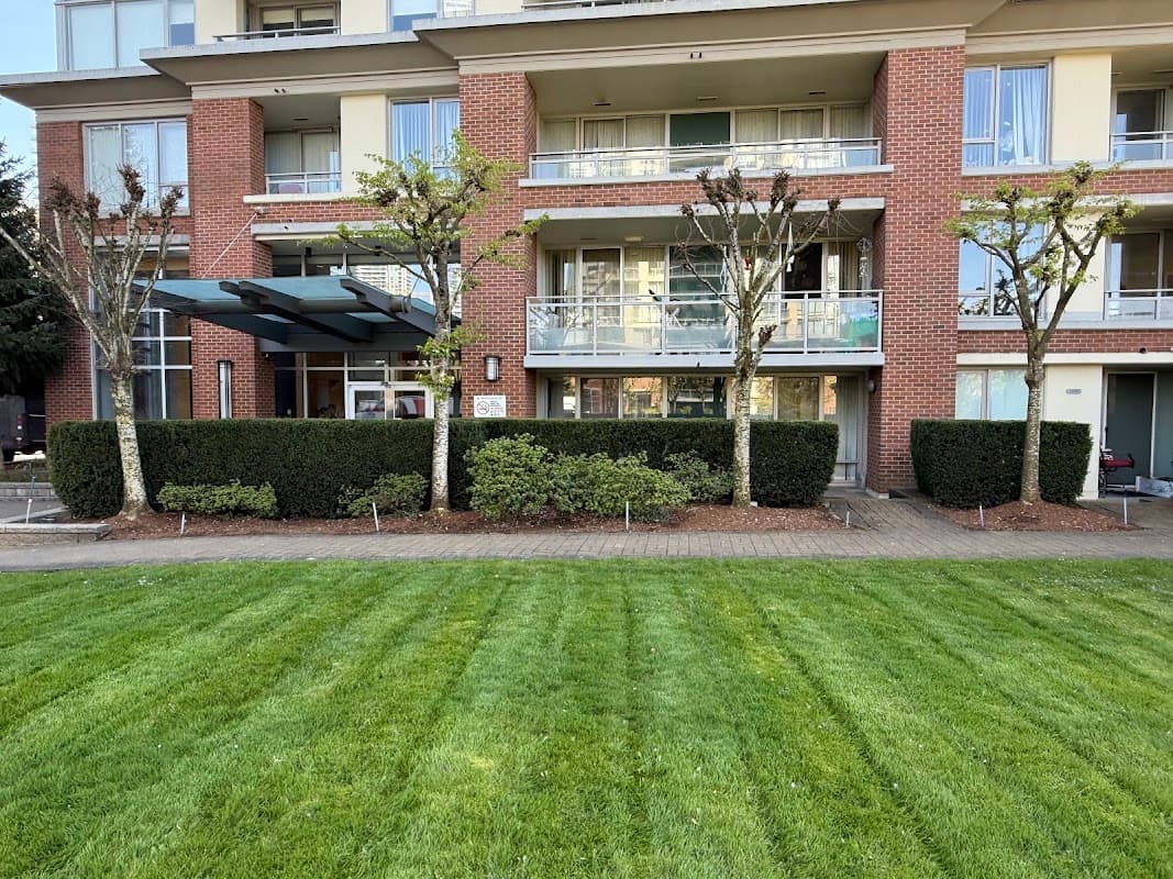 Harp's Landscaping And Lawn services Ltd photo 2