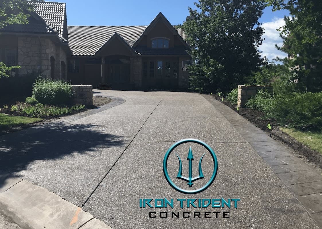 Iron Trident Concrete photo 2