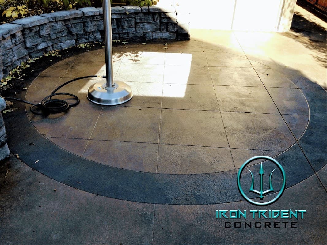 Iron Trident Concrete photo 3