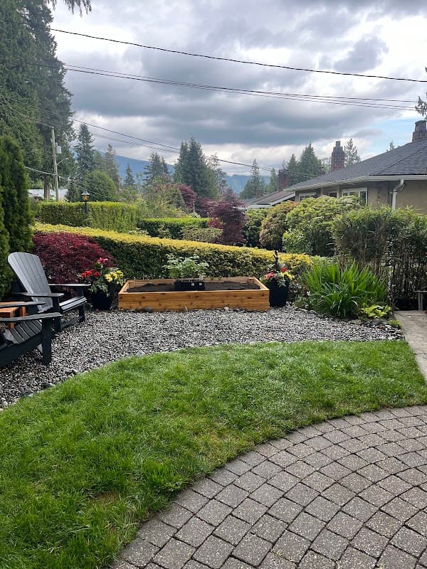 Johnny Bee Landscaping photo 3