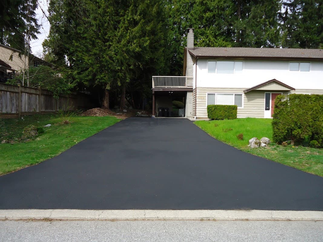Luciuk Driveway Sealing