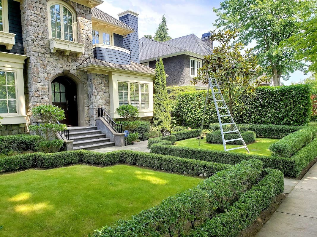 Narra Lawn & Garden
