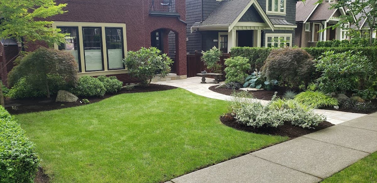 Narra Lawn & Garden photo 2