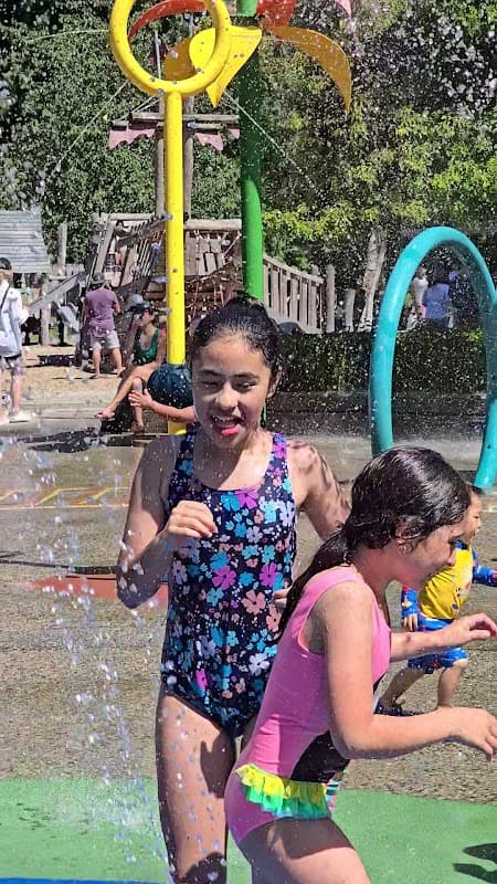 Rocky Point Spray Park photo 3
