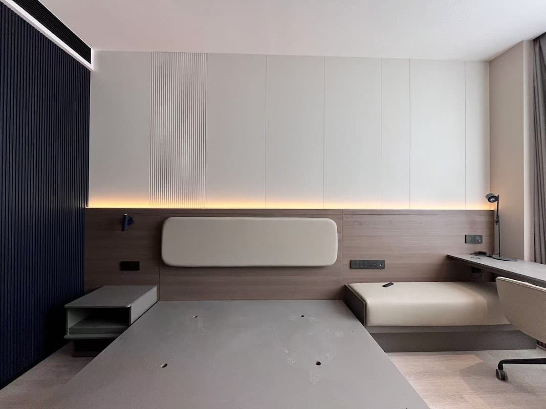 Topstrong photo 2