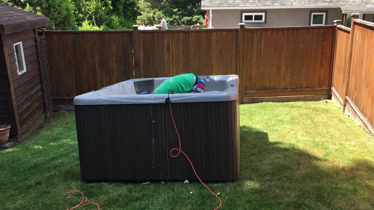 220-JUNK REMOVAL photo 5