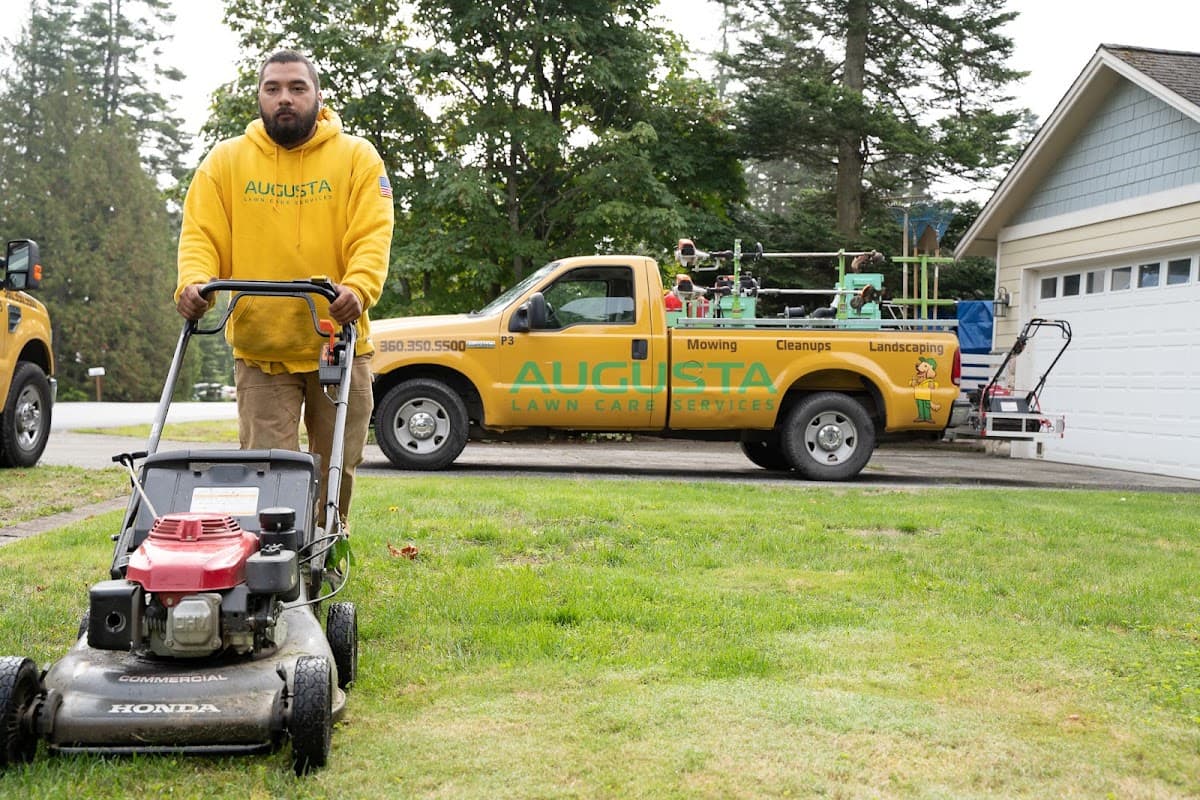 Augusta Lawn Care of Maple Ridge photo 3