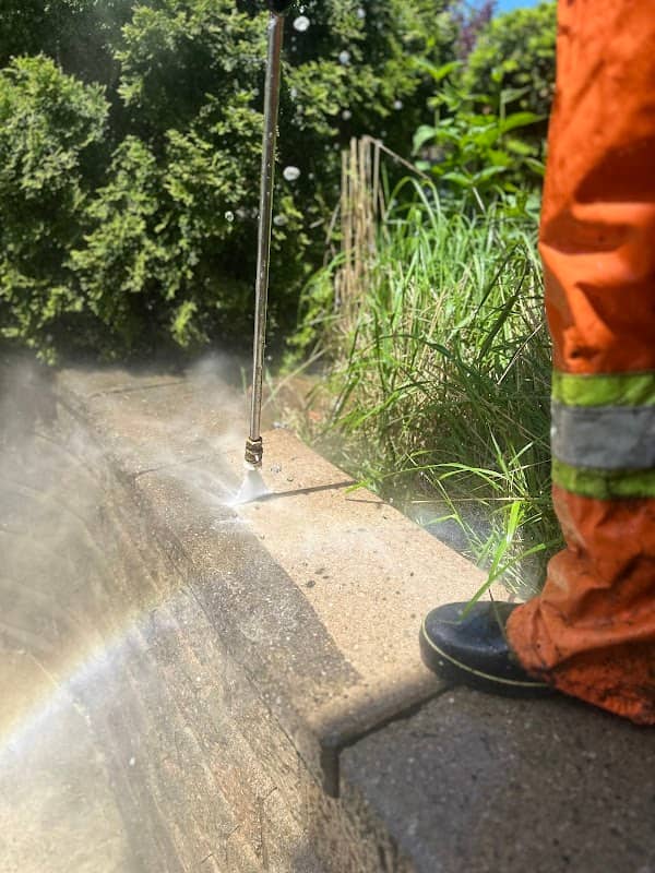 BEST Pressure Wash & Driveway Seal photo 2