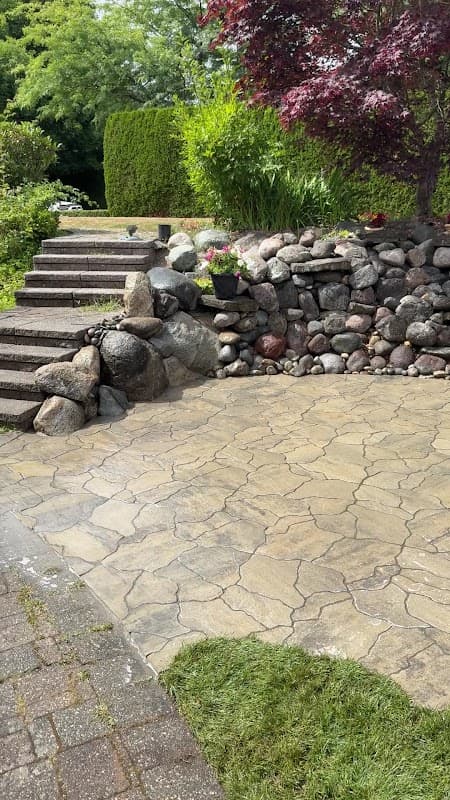 GuestaFlores Hardscape photo 2