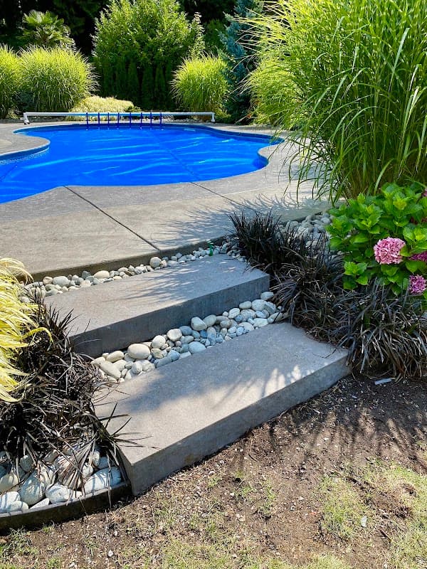 Holzworth Landscape & Turf Ltd. photo 2