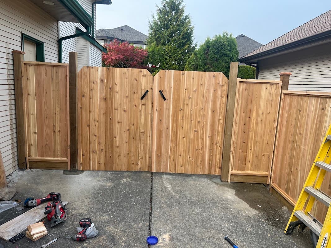 Low Cost Fencing And Construction LTD photo 6