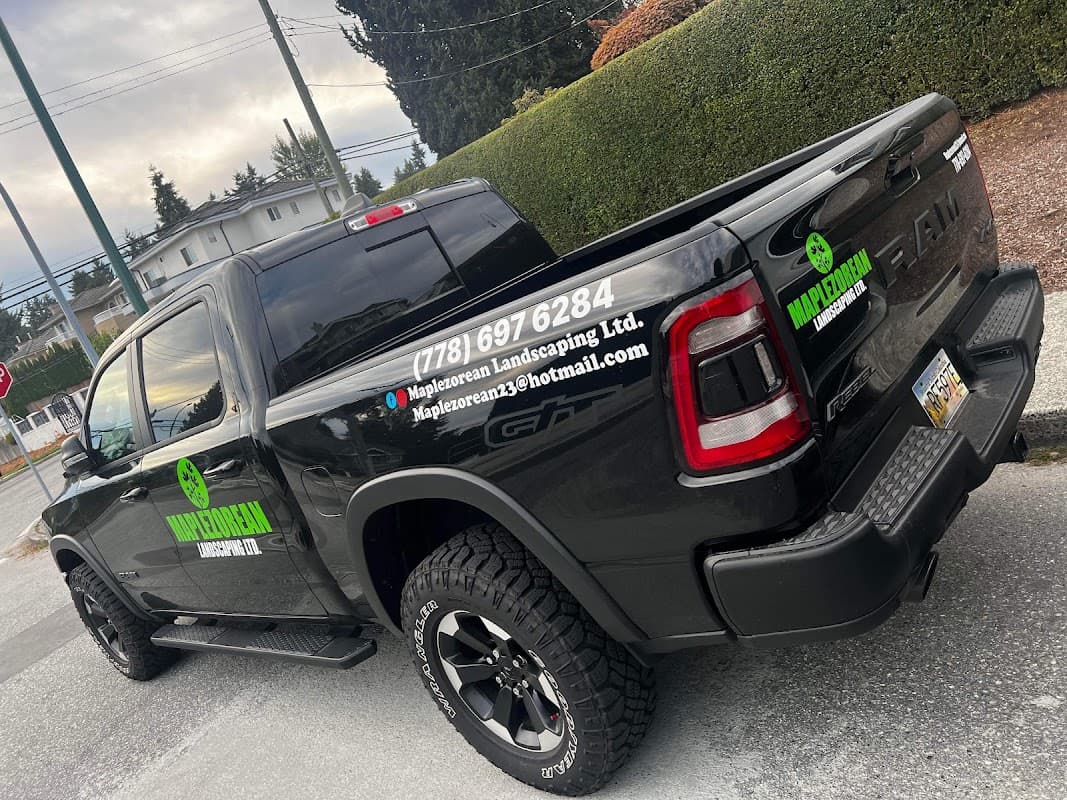 Maplezorean Landscaping Ltd. photo 2