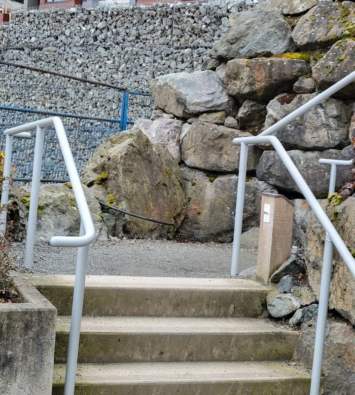 Mississauga Retaining Walls project photo