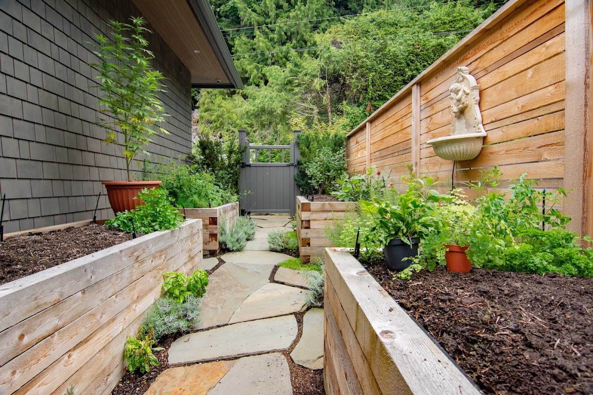 Thaysen Landscapes Inc photo 3