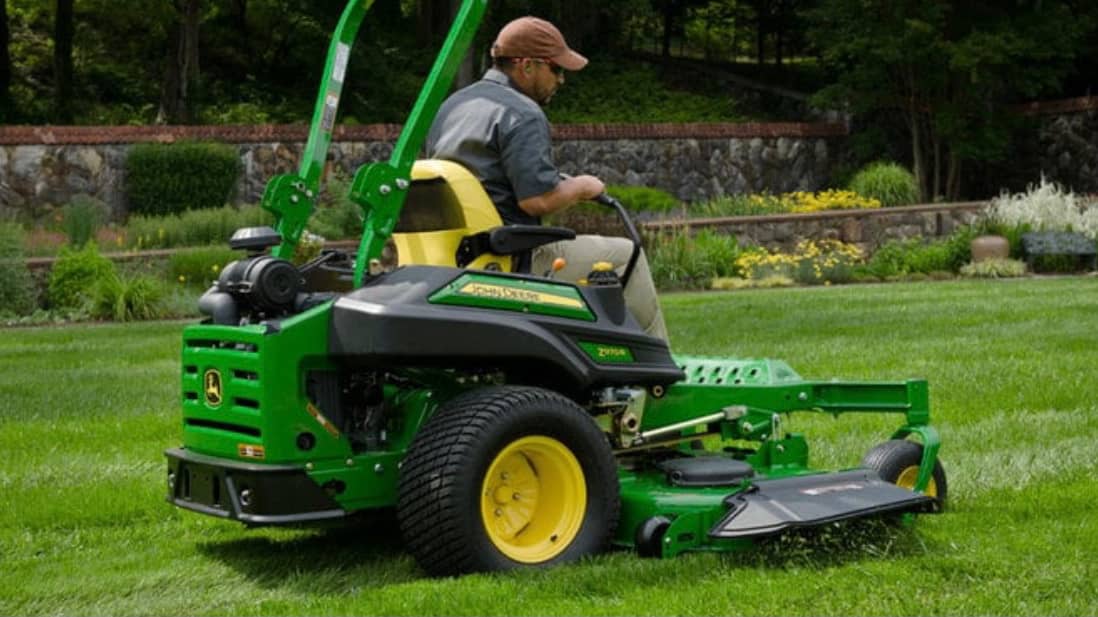 Xtreme Landscaping Inc - Lawn care / Window Cleaning / Snow Plowing